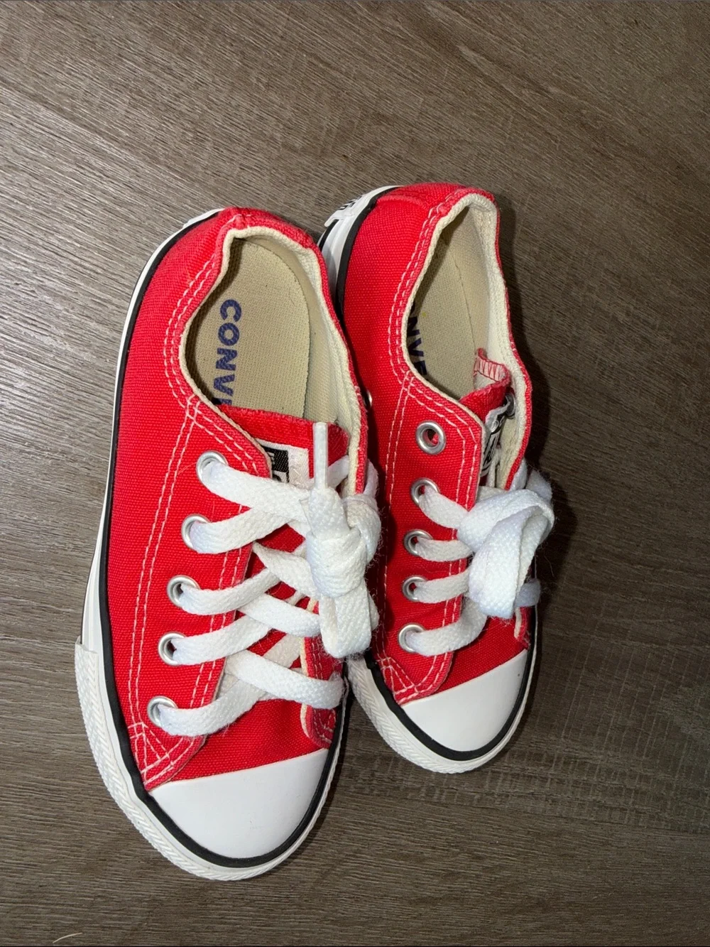 Converse Chuck Taylor All Star Low Top Sneakers Red Canvas Kids Size 10.5